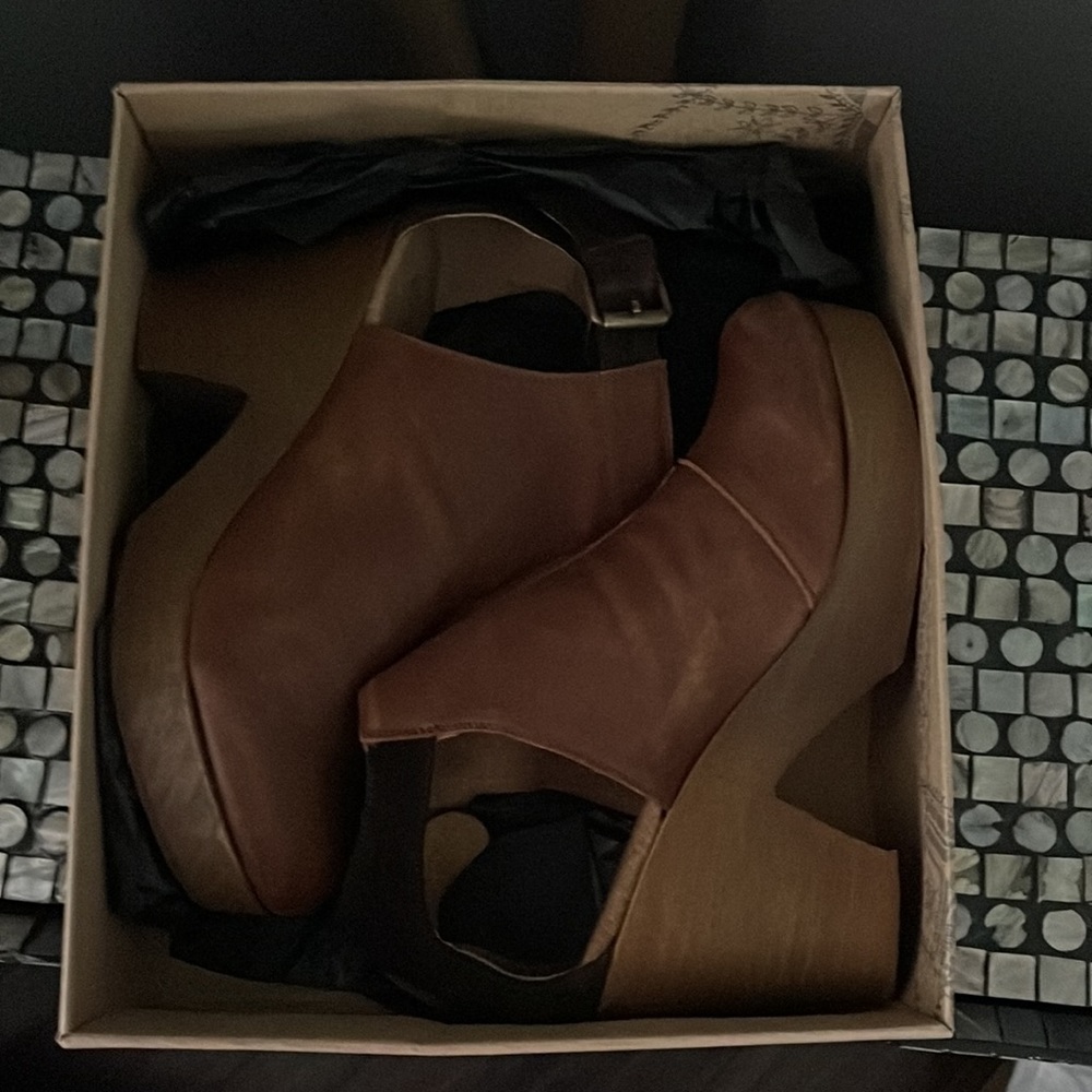 Free People Clog - Sz. 39.5 - Chocolate - Picture 8 of 9